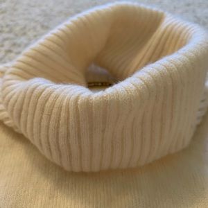 100% Cashmere JCrew cream-colored turtleneck
